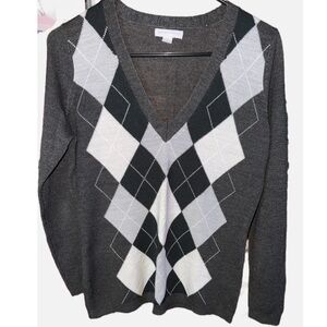 New York & Company- gray Plaid sweater Size Medium